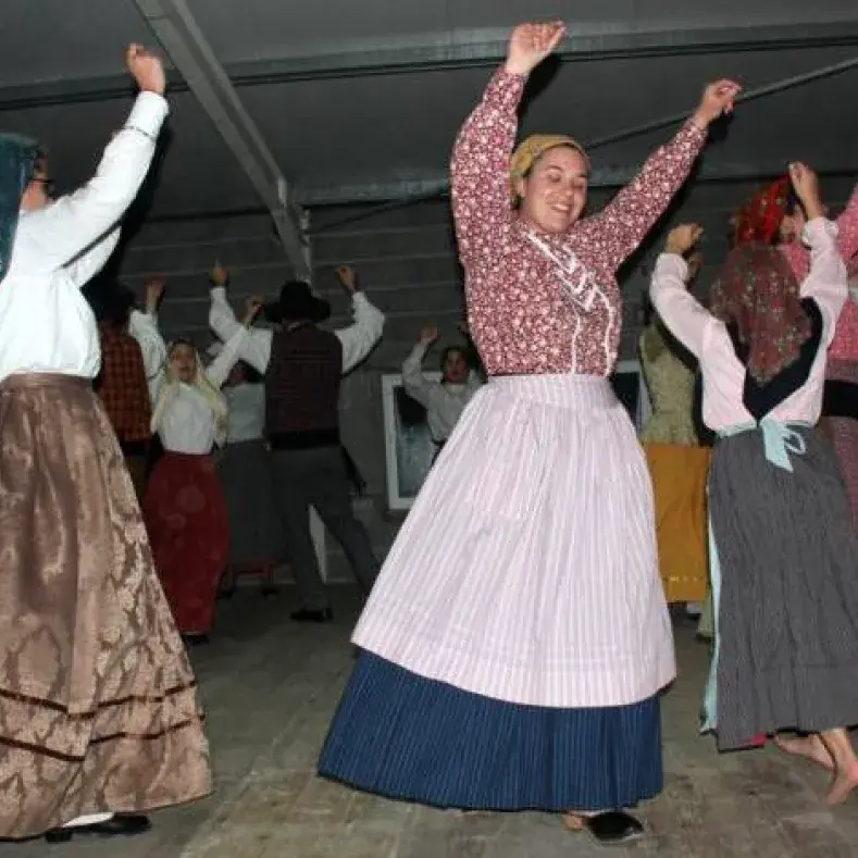 A dança do vira, pelo Rancho Verde Gaio de Lordosa