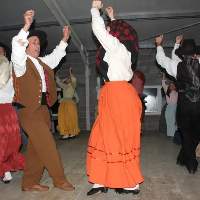 A dança do vira, pelo Rancho Verde Gaio de Lordosa